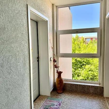 Apartment тихая студия с отличным видом! Sunny Beach